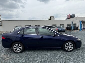 Honda Accord 2.4i -VTEC MANUÁL - 2