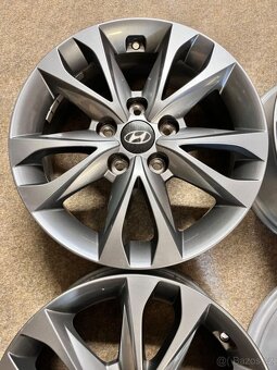 5x114,3 R16 originál alu disky Hyundai - ET 48 - 2