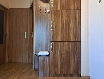 Nabízíme k dlouhodobému pronájmu byt 3+KK - 2