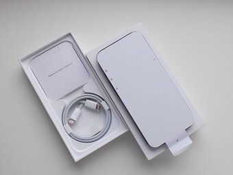 APPLE iPhone 15 Pro 128GB Modrý Titan - ZÁRUKA - NEPOUŽIT - 2