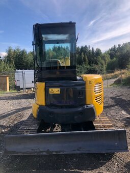 Komatsu PC40MR - 2