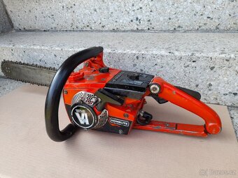 Historická motorová pila Homelite VA super mini - 2
