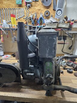 Dvoumužné mot. pily Stihl KS-43 - Veteráni - 2