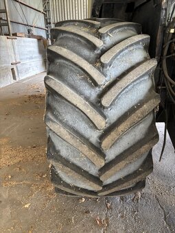 Pneu Continental 800/65R32 - 2