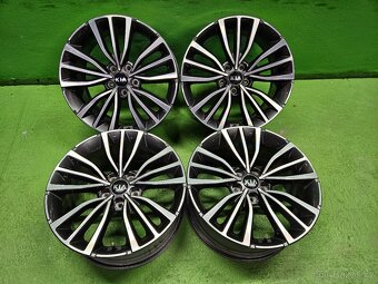 18" ORIGINÁL KIA STINGER 8J ET34 + TPMS SENZORY - 2