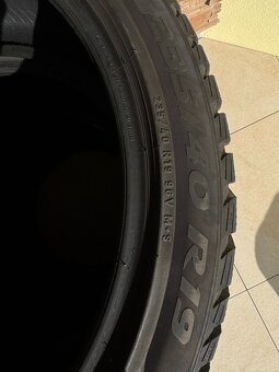 REZERVOVÁNO - Pirelli ZIMNÍ Sottozero Serie 3 235/40 R19 96V - 2