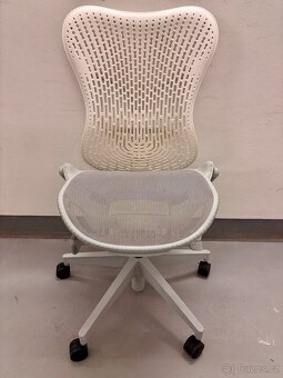 Kancelářská židle Herman Miller Mirra 2 - 2