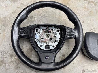 BMW F10/F11 M-Paket volant - 2