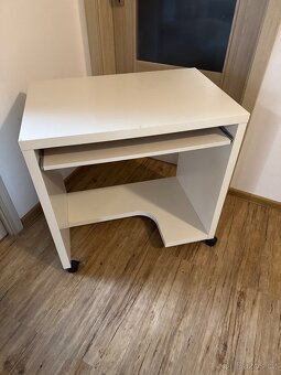 Psací stůl na pc - 2