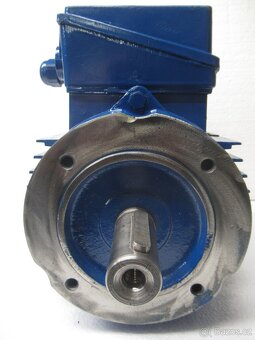 Přírubový elektromotor 400V.1,5kw.1420ot.nejen na DARLING. - 2