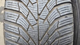 Zimní pneu 235/55/17 Kumho - 2