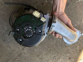 Ventilátor Ebmpapst a plynová armatura Honeywell - 2