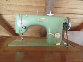 Šicí stroj - 2
