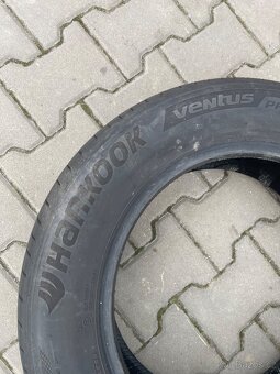 Pneu Hankook 205/60/16 - 2