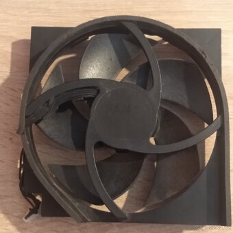 Ventilátor od Xboxu One S - 2