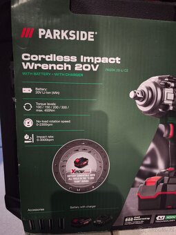 Aku rázový utahovák - 2