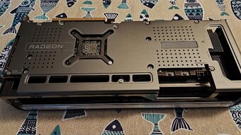 Sapphire Nitro+ 7800 XT - 2