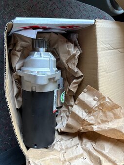 Startér novy na golf v 2.0 tdi 103kw - 2