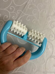Masazni  pomucka proti celulitide novy - 2