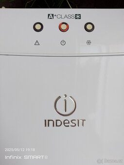 Mrazák Indesit - 2