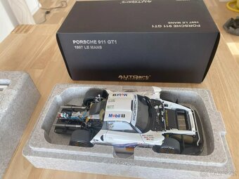 Porsche 911 GT1 Autoart 1:18 - 2
