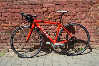 Silniční kolo Felt F95 - 2