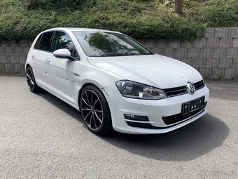Volkswagen Golf 1.2 TSi 81 kW SERVISKA r.v. 11/2015 - 2