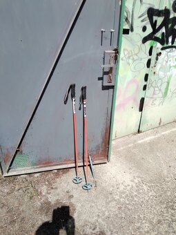 Staré běžky a sjezdové lyže - 2
