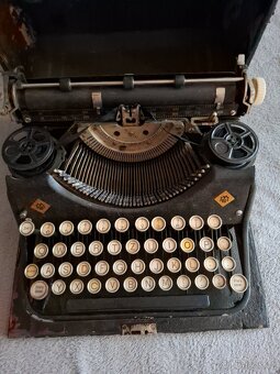 Prodám retro psací stroj - 2
