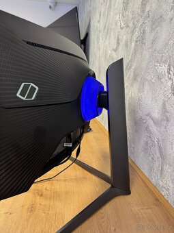 Samsung Odyssey G7 27" – Ultimativní herní zážitek - 2