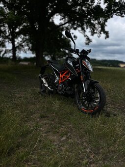 Prodám KTM Duke 125 – ročník 2021 – TOP STAV - 2