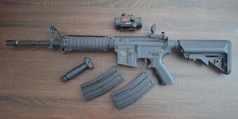 Airsoft zbraň M4 - 2