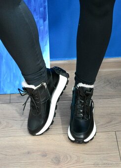 Zateplené dámské tenisky - 2