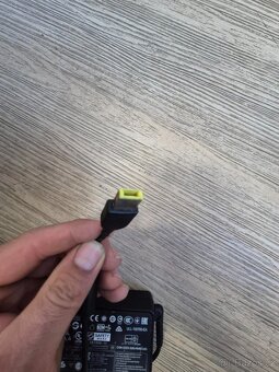 LENOVO ORIGINÁLNÍ NAPÁJECÍ ZDROJ 135W 20V 6.75A - 2