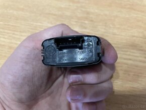 Vypínač zamykání a výstražných světel BMW E60 - 2