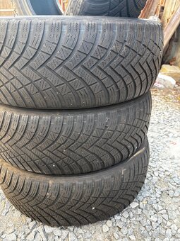 Zimní pneu 205/55/17 hankook - 2