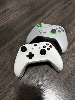 Xbox One S - 2