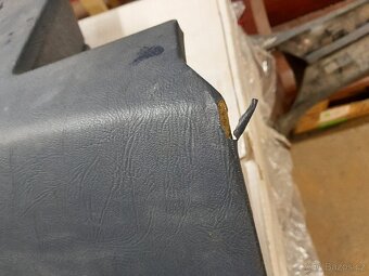 BMW E28 - kastlík spolujezdce - 2