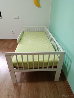 Dětská dřevěná postel - 2