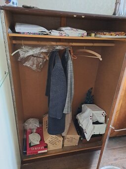 Skříň stará - 2