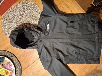 NORTH FACE cerna nepromokava bunda s kapuci - 2
