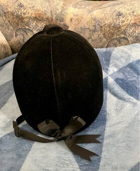 Helma pro žokeje - 2