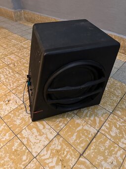 AXTON AXB20A výkonný aktivní subwoofer - 2