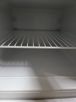 lednice Electrolux s horním mrazákem - 2