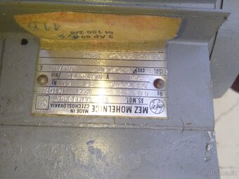 Motor s převodovkou - 2