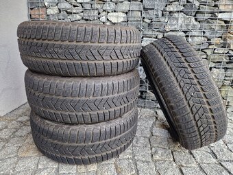 zimní pneu Pirellin 225/50/R18 - 2