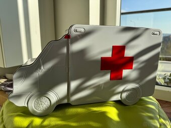 Dóza designová - kovová Sanitka lékárnička - 2