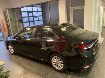 Prodám toyota corolla hybrid 1.8 - 2