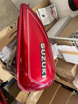 Nadrz Suzuki GN 250 Cafe racer prestavba - 2