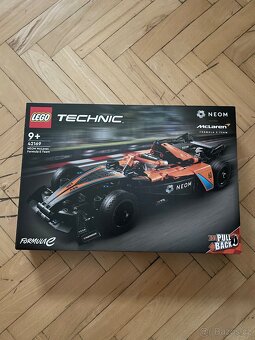 LEGO Technic Neom McLaren - 2